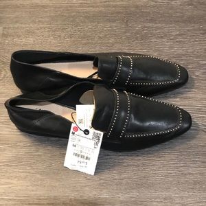 SOLD - Zara leather loafers